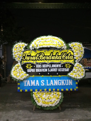 Papan Bunga Duka di Cikampek