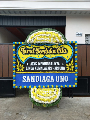 Papan Bunga Duka di Cikampek