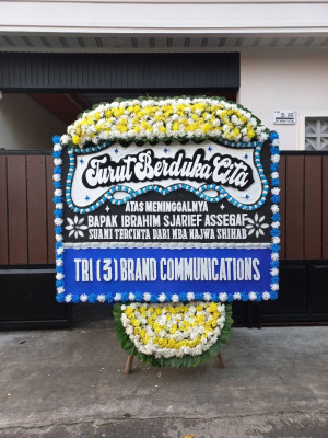 Papan Bunga Duka di Cikampek